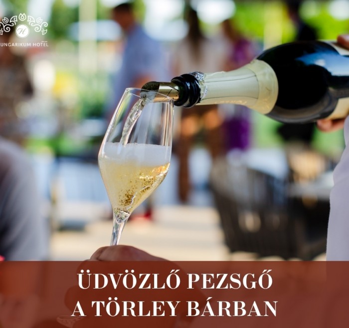 Üdvözlő pezsgő a Törley Bárban